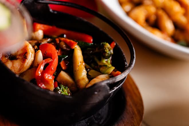 SEAFOOD CLAY POT