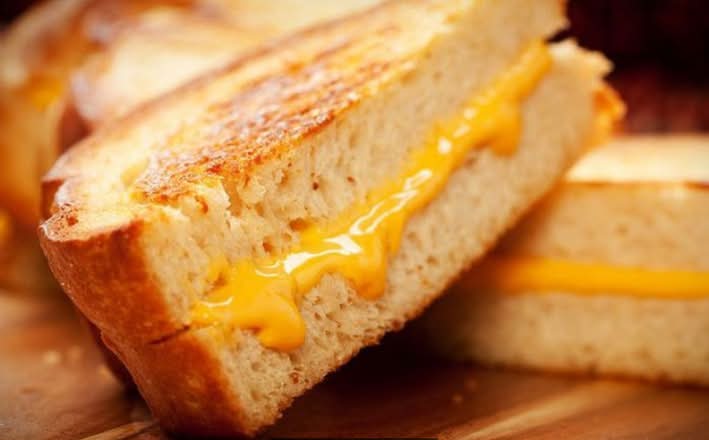 KIDS GRILLED CHEESE