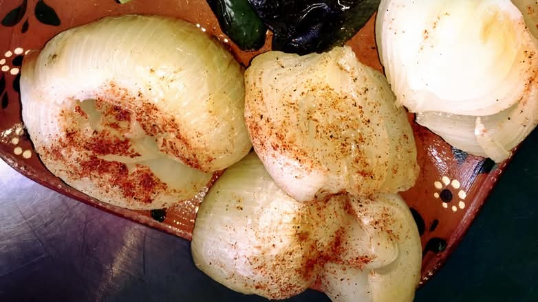 Grilled Onion / Cebolla Asada