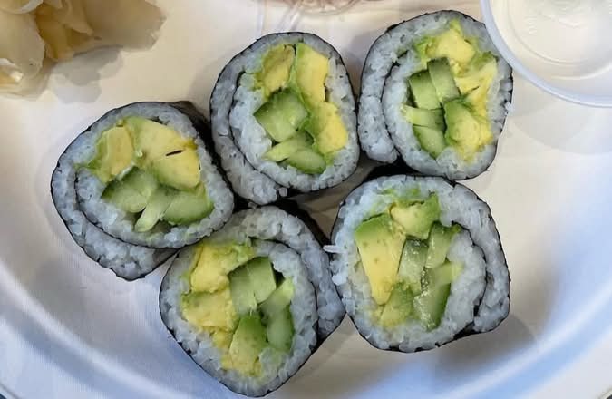 AvoCucumber Roll