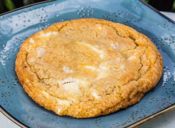 White Chocolate Macadamia Nut Cookie