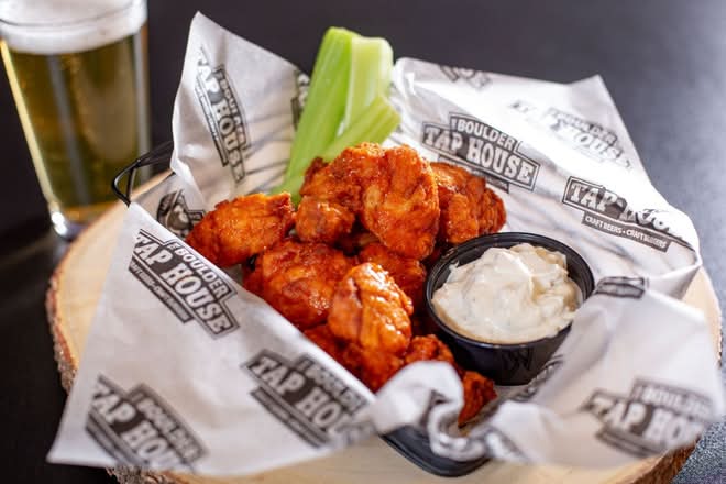 Hand Breaded Boneless Wings (Med)