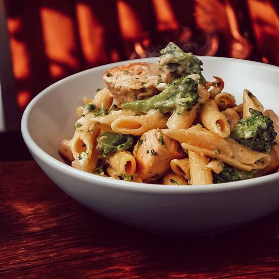 Chicken Alfredo with Broccoli