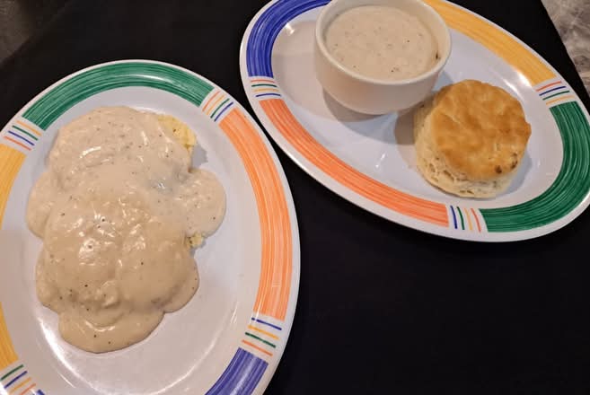 Biscuit & Gravy