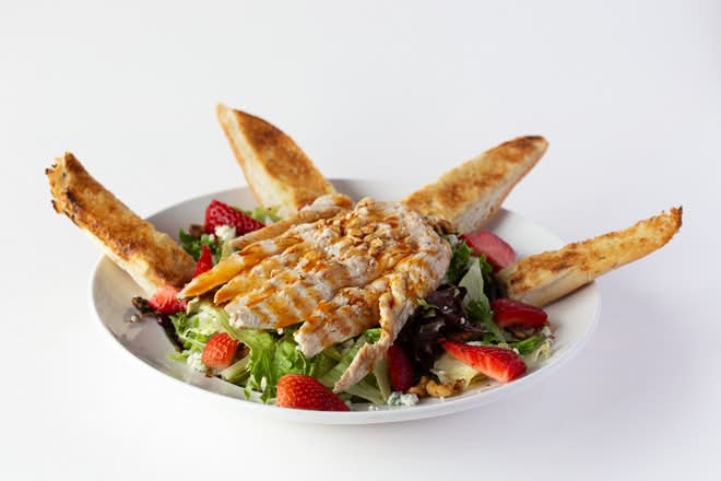 Strawberry Walnut Salad