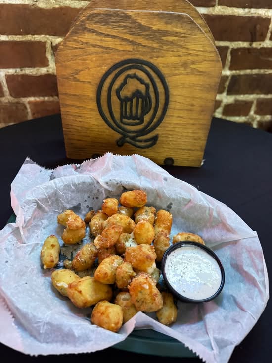 GARLIC CHEESE CURDS