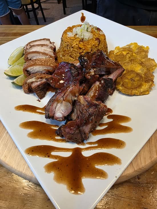 Costillas Asadas (1/2 libra)