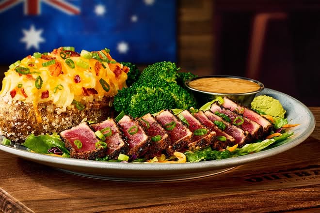 Seared Peppered Ahi*