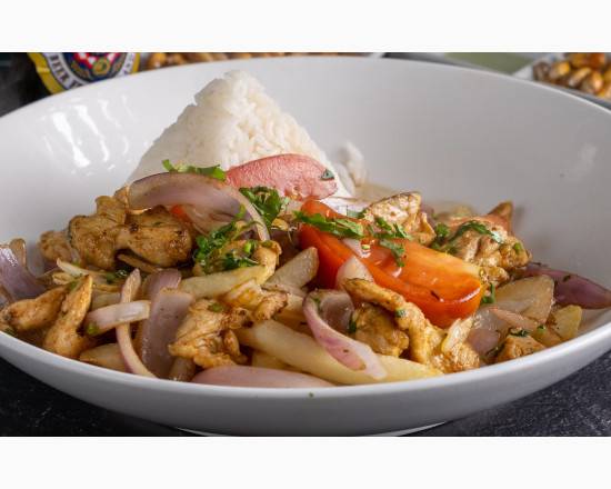 Pollo Saltado
