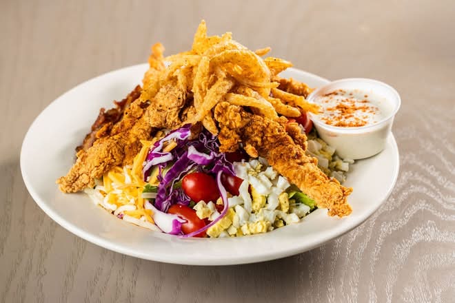 CRISPY CHICKEN COBB SALAD