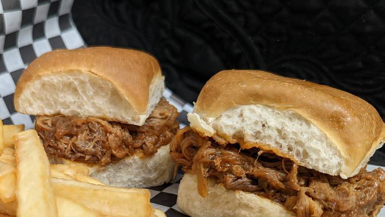 2 BBQ Pulled Pork Sliders