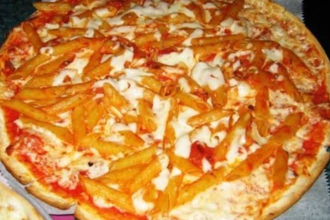 16" Pasta Vodka Pizza