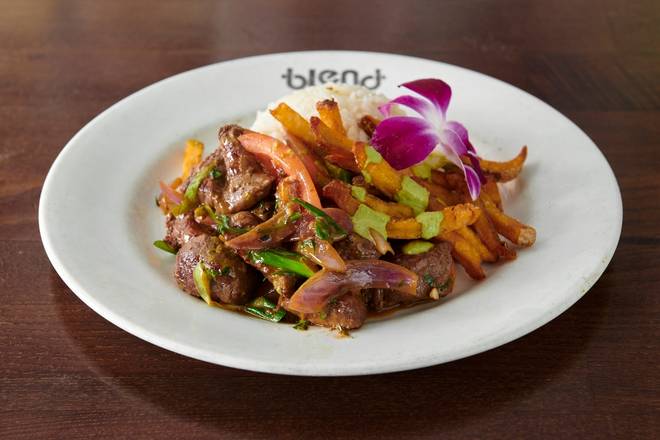LOMO SALTADO DE CARNE