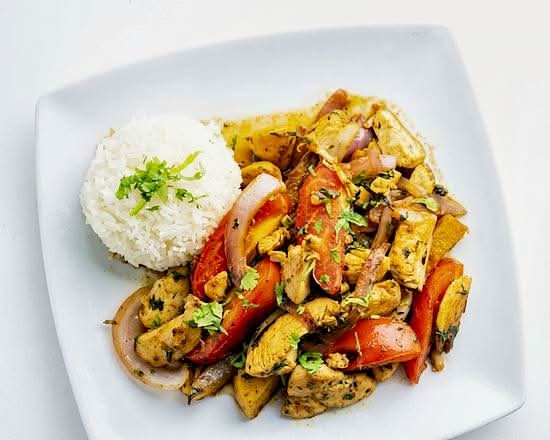 Pollo Saltado