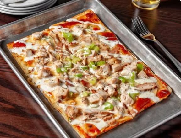 Buffalo Wings Pizza