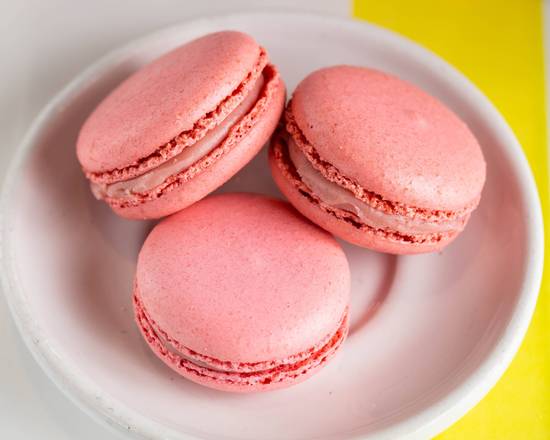 Strawberry Macaron