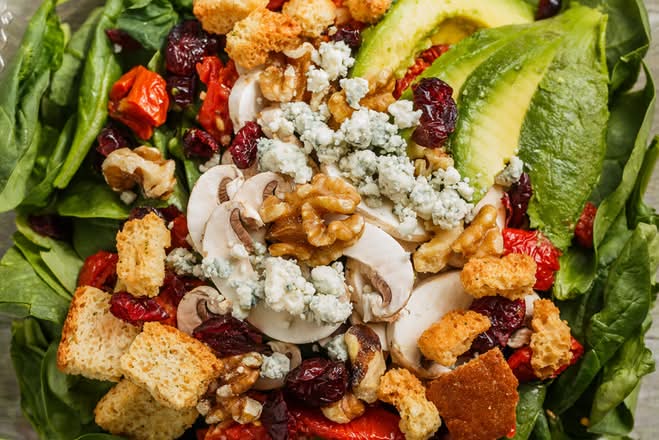 Walnut Spinach Salad
