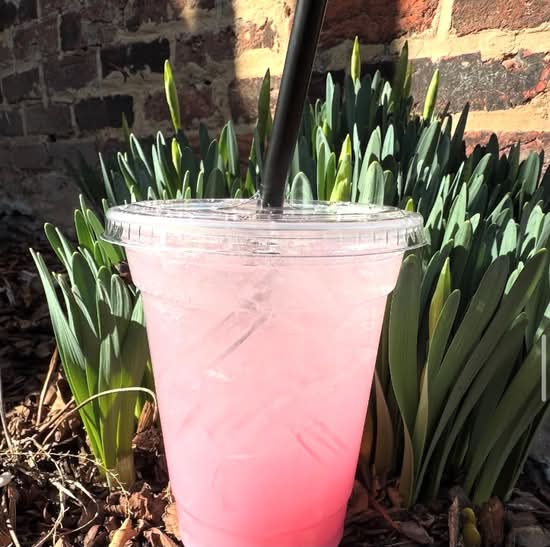 20 oz Cherry Limeade Refresh
