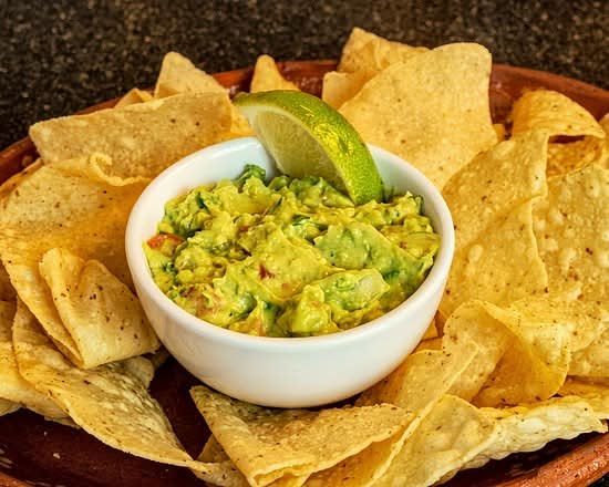 CHIPS & GUACAMOLE