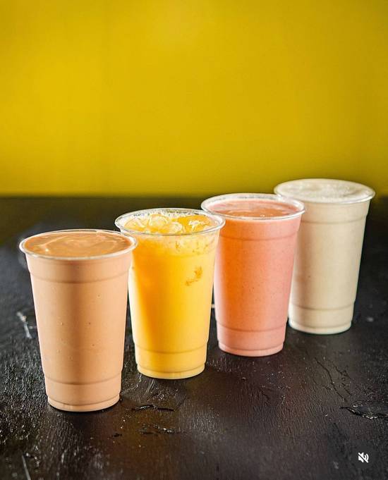 Pineapple, Kiwi, Mango & Coconut Smoothie (1)