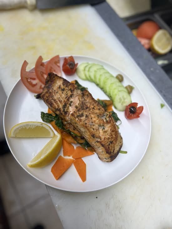 grilled salmon with vegetables