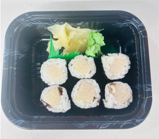 Yellowtail Roll