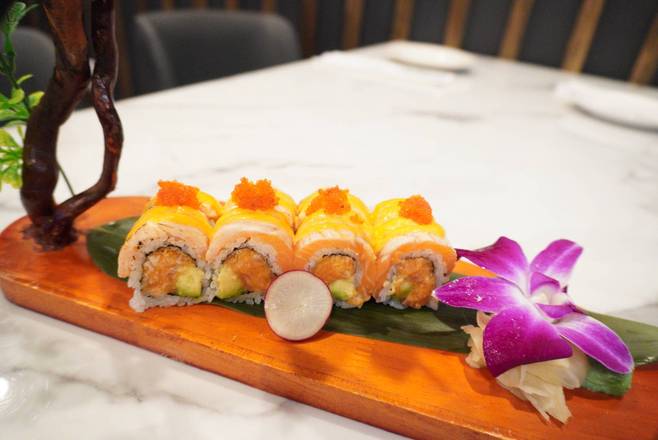 Magic salmon roll