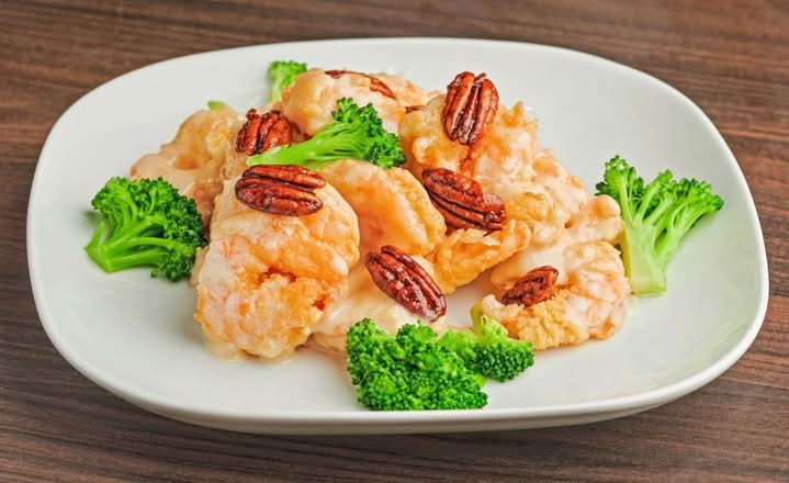 C2. Honer Walnut Shrimp