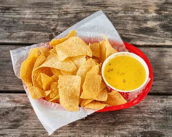 Chips & Classic Queso