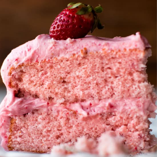 STRAWBERRY CAKE