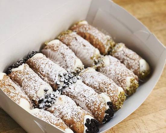 12 Mini Cannoli