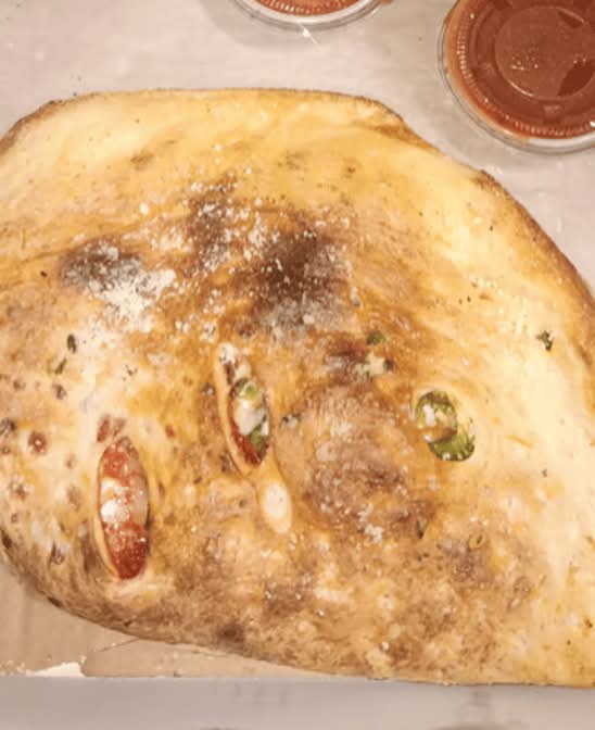Calzone (Medium)