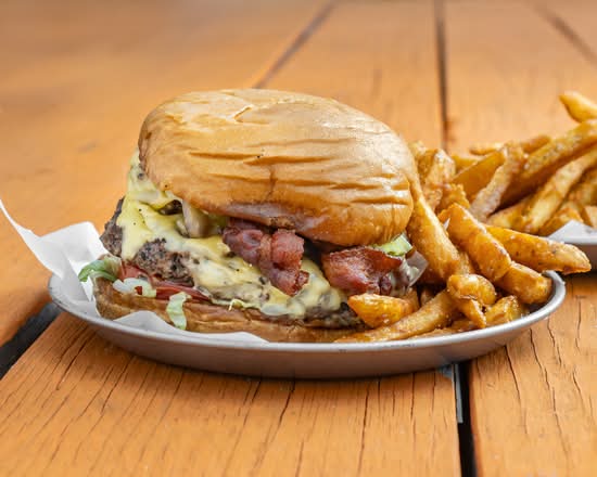 BACON CHEESEBURGER MEAL