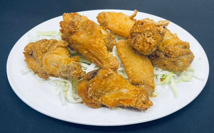 Crispy Chicken Wings (8)