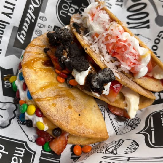 CHEESECAKE TACOS