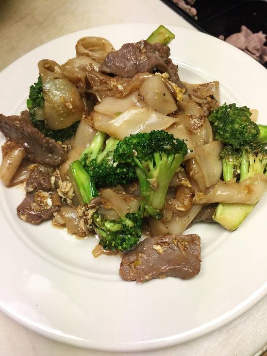Pad See-eew Noodle