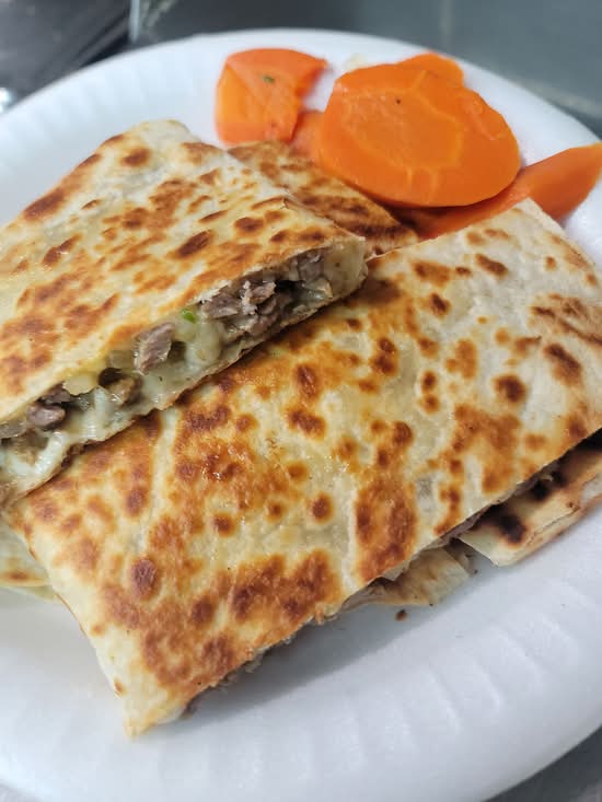 Chicken / Pollo Quesadilla
