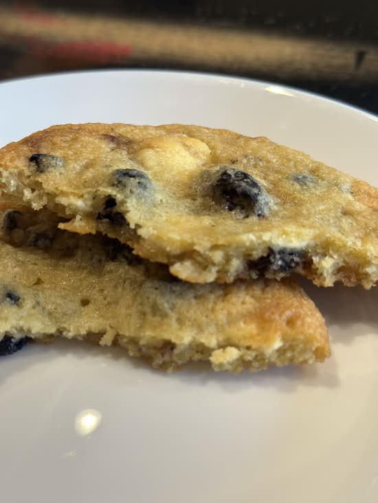 Lemon Blueberry Cookie