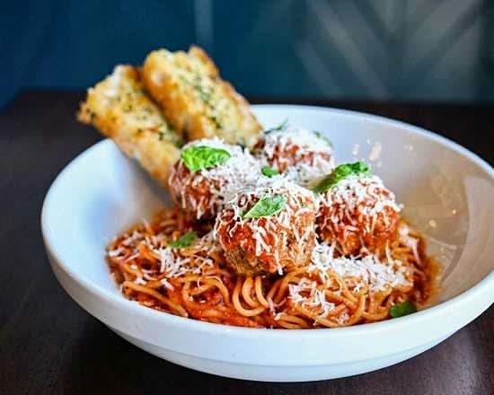 SPAGHETTI & MEATBALLS