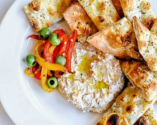 WHITE BEAN HUMMUS