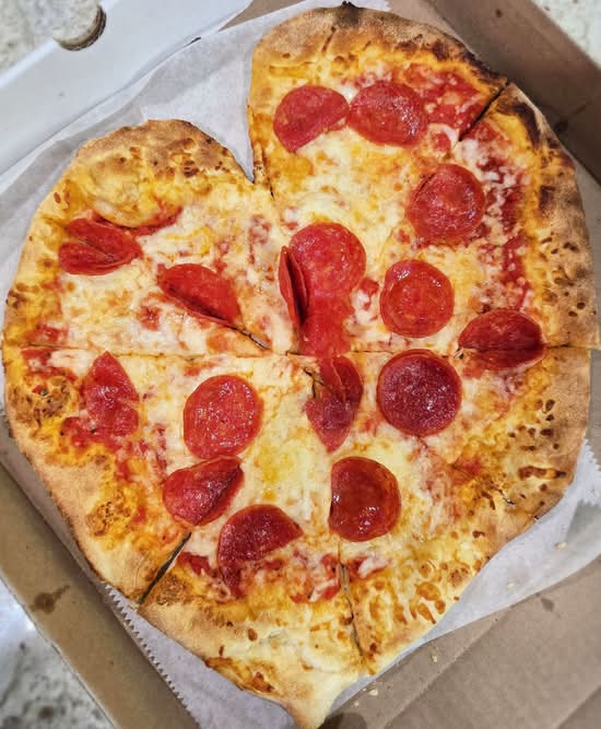 Heart Pizza