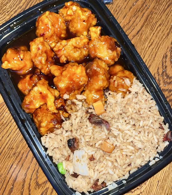 General Tso's Chicken Combo Platter