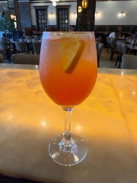 Toast Aperol Spritz