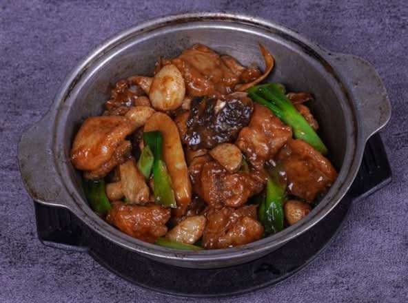 Sizzling Chicken Hot Pot