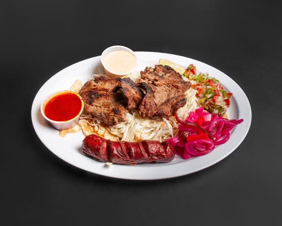 Carne Asada con Tajadas