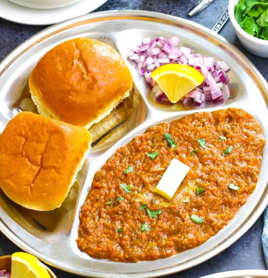 Butter Pav Bhaji (2Pcs Pav)