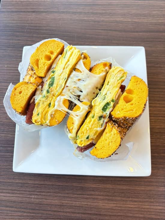 B2 - Spicy Chorizo Egg Melt