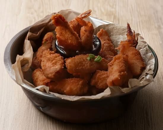 Breaded Shrimp or Cod Basket