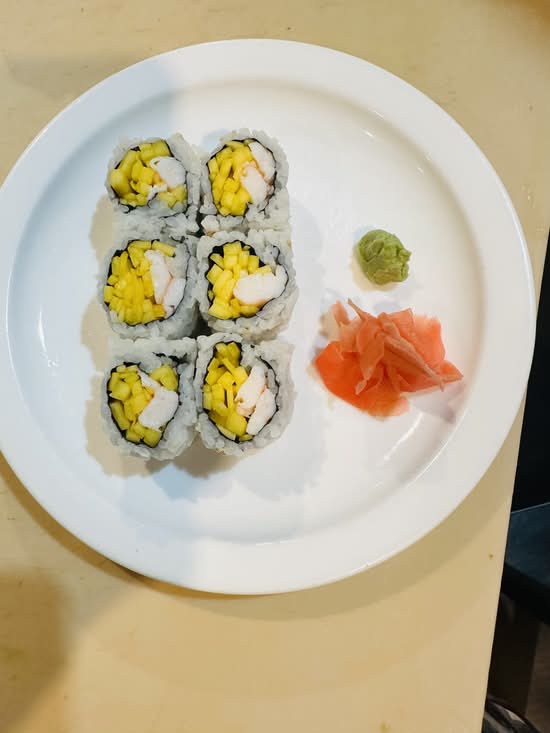 Mango Shrimp Roll