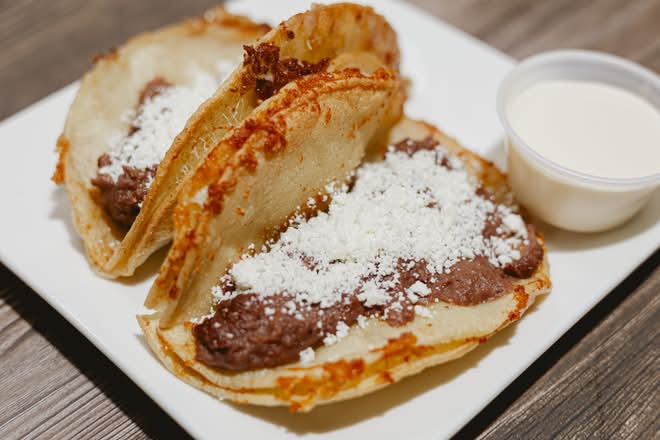 Tortilla con Quesillo